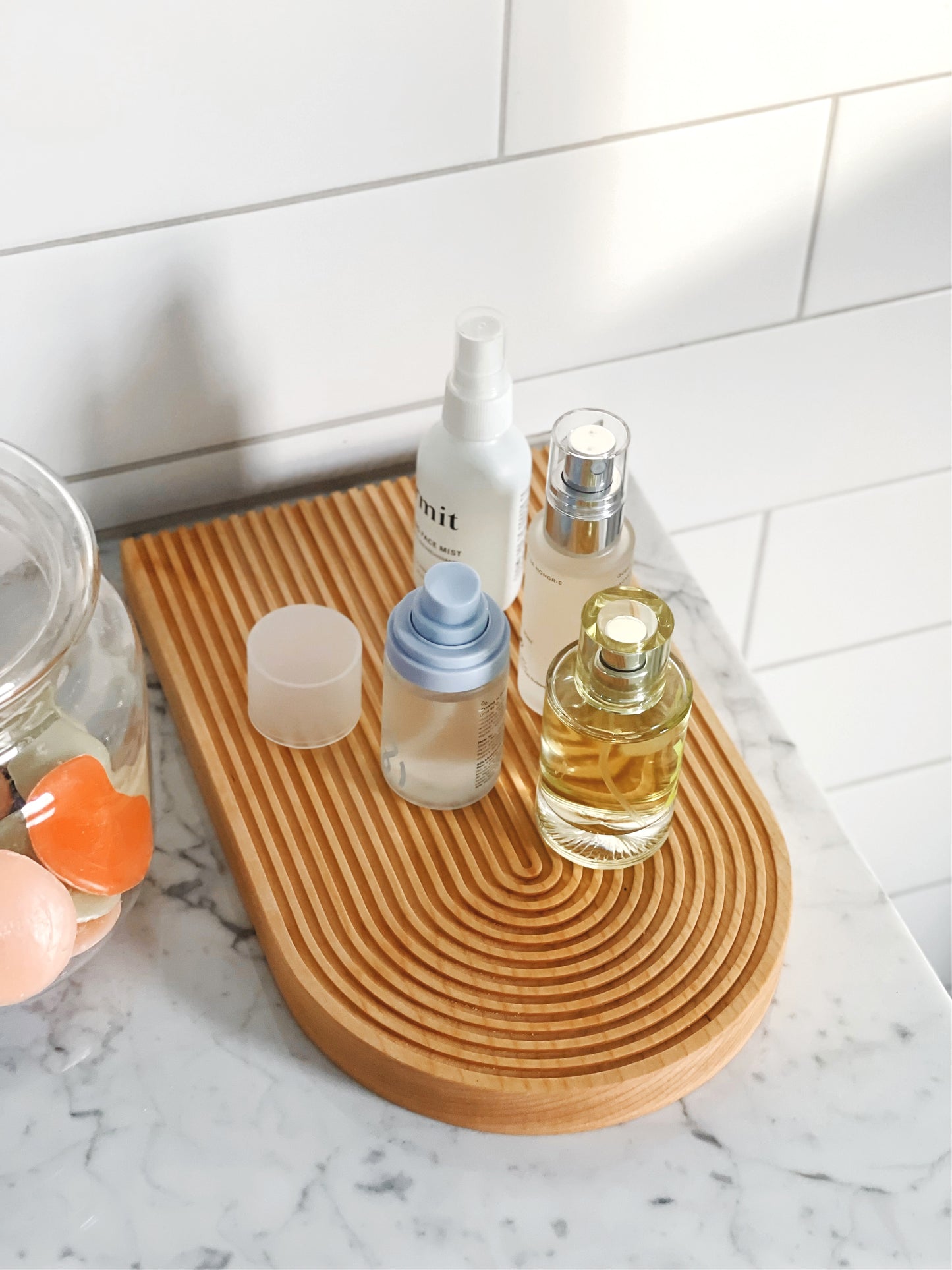 Arch Groove Tray