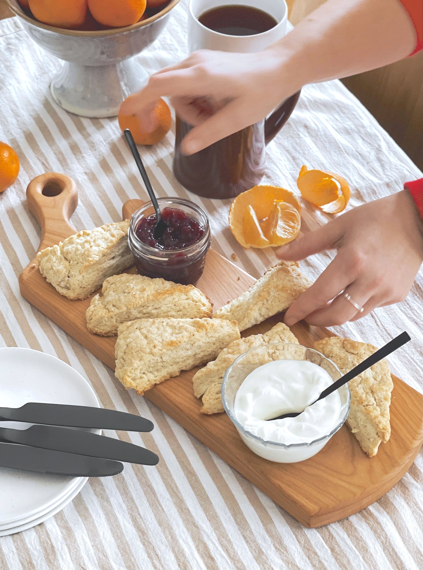 Curve Handle Cutting Board